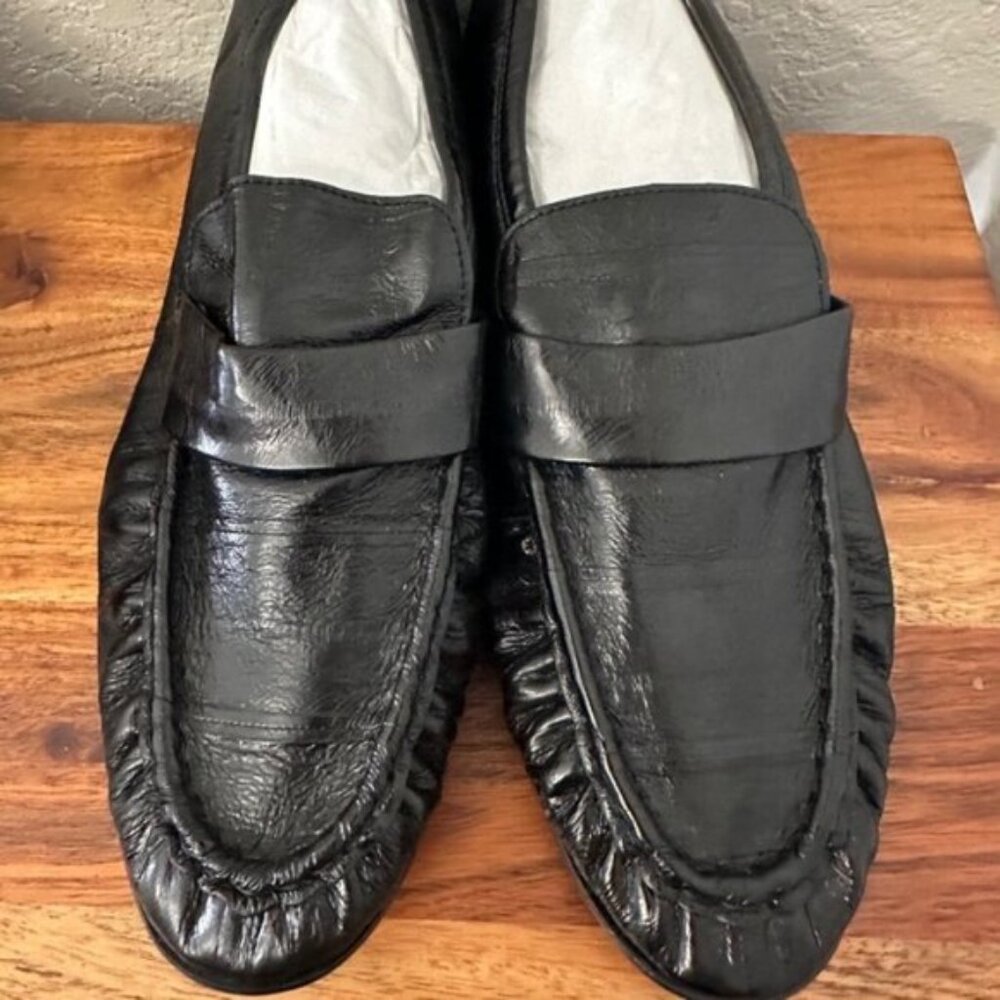 The Row Soft Loafer in Eel - Black size 9